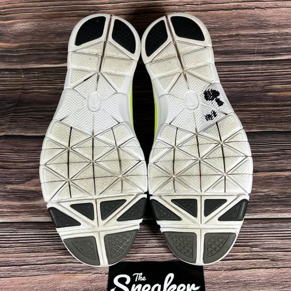 Nike Free 5.0 TR‎ Fit 4 Print Athletic Running Shoes - Picture 6 of 8